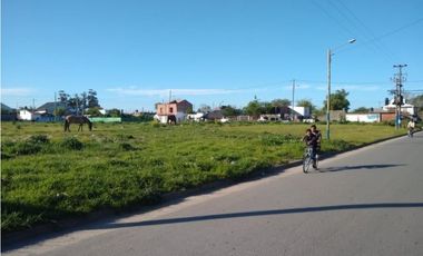 LATORRE PROP. VENDE LOTES JUNTOS O SEPARADOS - FINANCIADOS-