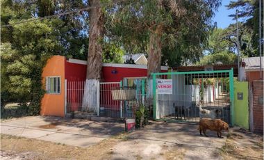 LATORRE PROP. VENDE CASA DE 3 AMBIENTES C/ LOCAL Y DUPLEX AL FONDO -