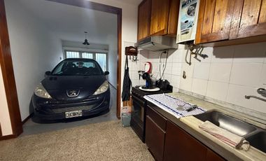 VENDE CASA EN BARRIO DEAN FUNES