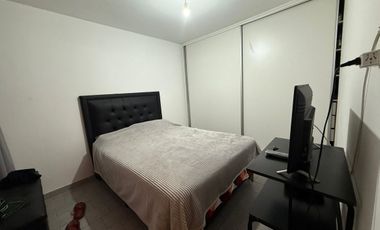 VENDE CASA EN BARRIO DEAN FUNES