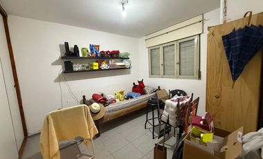 VENDE CASA EN BARRIO DEAN FUNES