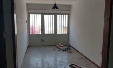 VENDE CASA EN BARRIO DEAN FUNES