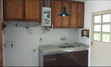 VENDE CASA EN BARRIO DEAN FUNES