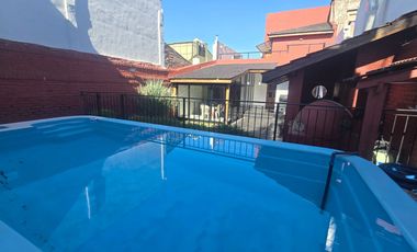 Excelente Casa 4 amb, Jardin,quincho, coch, Lanús.