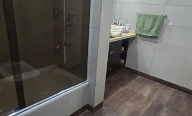 Excelente Casa 4 amb, Jardin,quincho, coch, Lanús.