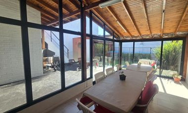 Excelente Casa 4 amb, Jardin,quincho, coch, Lanús.