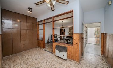 ALQUILER - PH 3 AMB. AMPLIO - CASEROS CENTRO