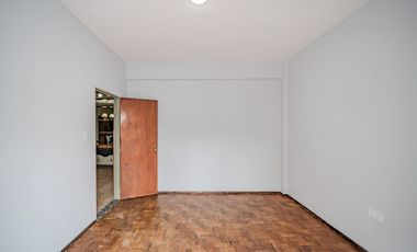 ALQUILER - PH 3 AMB. AMPLIO - CASEROS CENTRO