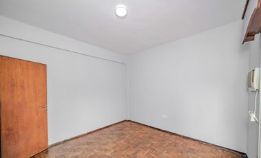 ALQUILER - PH 3 AMB. AMPLIO - CASEROS CENTRO