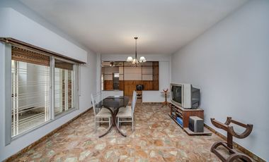 ALQUILER - PH 3 AMB. AMPLIO - CASEROS CENTRO