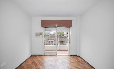 ALQUILER - PH 3 AMB. AMPLIO - CASEROS CENTRO