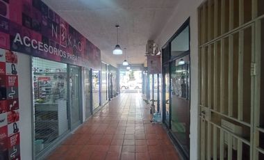 ALQUILER LOCAL EN MARTIN CORONADO CON `PATIO