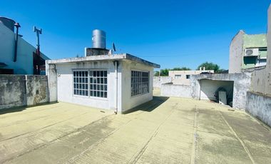 PH TIPO CHALET AL FRENTE CON COCHERA Y TERRAZA