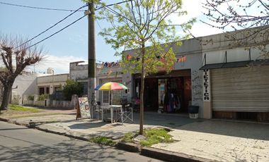 LOCAL-TERRENO-PROPIEDAD GRAN POTENCIAL.