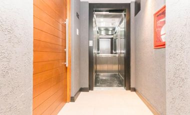 PISO DE CATEGORÍA 4 AMBIENTES CON COCHERA EN LANÚS