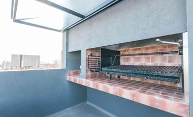 PISO DE CATEGORÍA 4 AMBIENTES CON COCHERA EN LANÚS