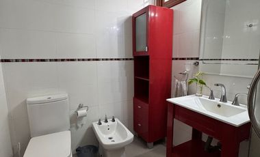 CASA EN VENTA EN PEHUAJO CON QUINCHO Y PILETA