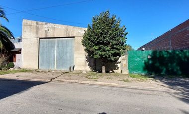 VENTA DOS LOTES CON GALPON  Y CASA,ZONA EL GAUCHO