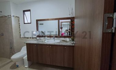 Alquiler de departamento amoblado 3 habitaciones vía a la costa