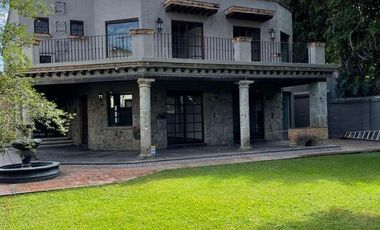 Casa Estilo Colonial en Renta – Condominio Santa Isabel