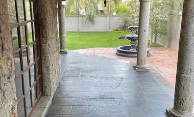 Casa Estilo Colonial en Renta – Condominio Santa Isabel