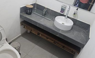 ACOGEDORA CASA AMUEBLADA EN RENTA EN CONDOMINIO AL NORPONIENTE DE AGS