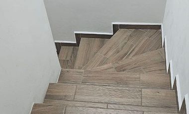 ACOGEDORA CASA AMUEBLADA EN RENTA EN CONDOMINIO AL NORPONIENTE DE AGS