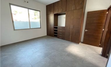 CASA NUEVA EN VENTA MODERNA EN RESIDENCIAL A 5 MIN DEL SUR DE CUERNA