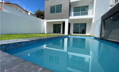 CASA NUEVA EN VENTA MODERNA EN RESIDENCIAL A 5 MIN DEL SUR DE CUERNA