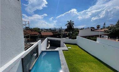 CASA NUEVA EN VENTA MODERNA EN RESIDENCIAL A 5 MIN DEL SUR DE CUERNA