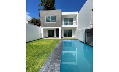 CASA NUEVA EN VENTA MODERNA EN RESIDENCIAL A 5 MIN DEL SUR DE CUERNA