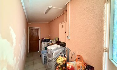 VENDO CASA EN SECTOR RESIDENCIAL DE CURAUMA