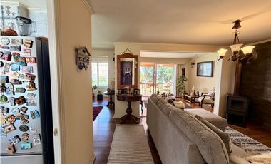 VENDO CASA EN SECTOR RESIDENCIAL DE CURAUMA