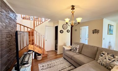 VENDO CASA EN SECTOR RESIDENCIAL DE CURAUMA