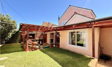 VENDO CASA EN SECTOR RESIDENCIAL DE CURAUMA