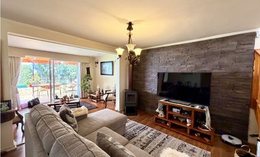 VENDO CASA EN SECTOR RESIDENCIAL DE CURAUMA