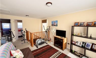 VENDO CASA EN SECTOR RESIDENCIAL DE CURAUMA