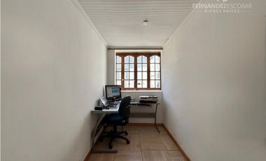 SAN FELIPE - VENDE CASA ESQUINA 4D 2B VILLA EL CARMEN