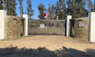 EXCLUSIVA CASA EN PARCELA EN TALAGANTE