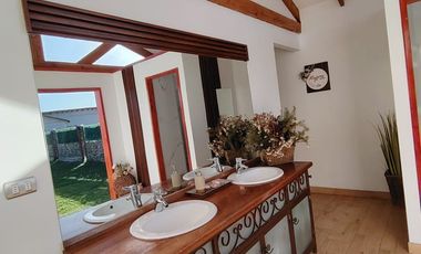 EXCLUSIVA CASA EN PARCELA EN TALAGANTE