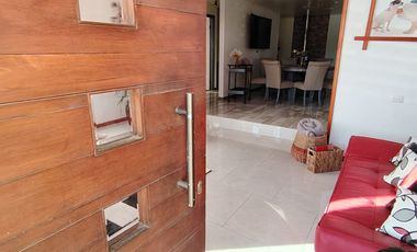 EXCLUSIVA CASA EN PARCELA EN TALAGANTE