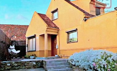 EN MICROBARRIO EN LA FLORIDA ALTO, MARAVILLOSA VISTA DE STGO