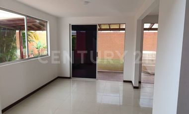 VENDO CASA CAMPESTRE SECTOR ALFAGUARA JAMUNDI