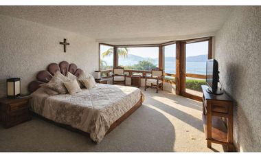 RENTA DE CASA EN LA PEÑA VALLE DE BRAVO