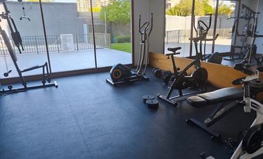 Luminoso Departamento a 2 cudras del metro