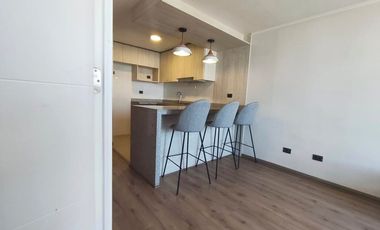 Luminoso Departamento a 2 cudras del metro