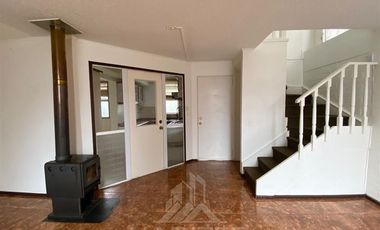 Casa en Arriendo en COD37267 Villa Santa Carolina