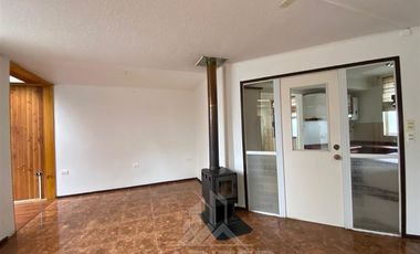 Casa en Arriendo en COD37267 Villa Santa Carolina