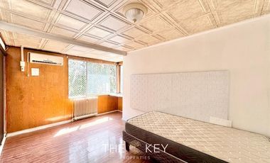 Local Comercial en Venta en Av. Pocuro - Av. Ricardo Lyon