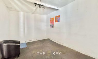 Local Comercial en Venta en Av. Pocuro - Av. Ricardo Lyon